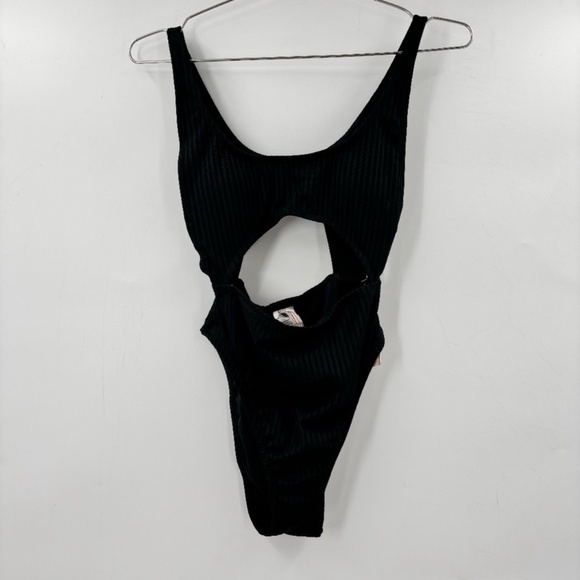 BCBG Rib Knit One Piece Cutout Swimsuit Black Size XS - Picture 1 of 7